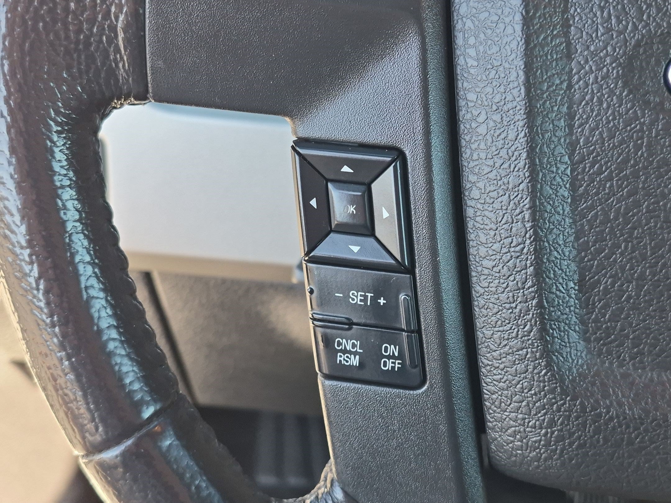 Used 2013 White Ford XL image 19