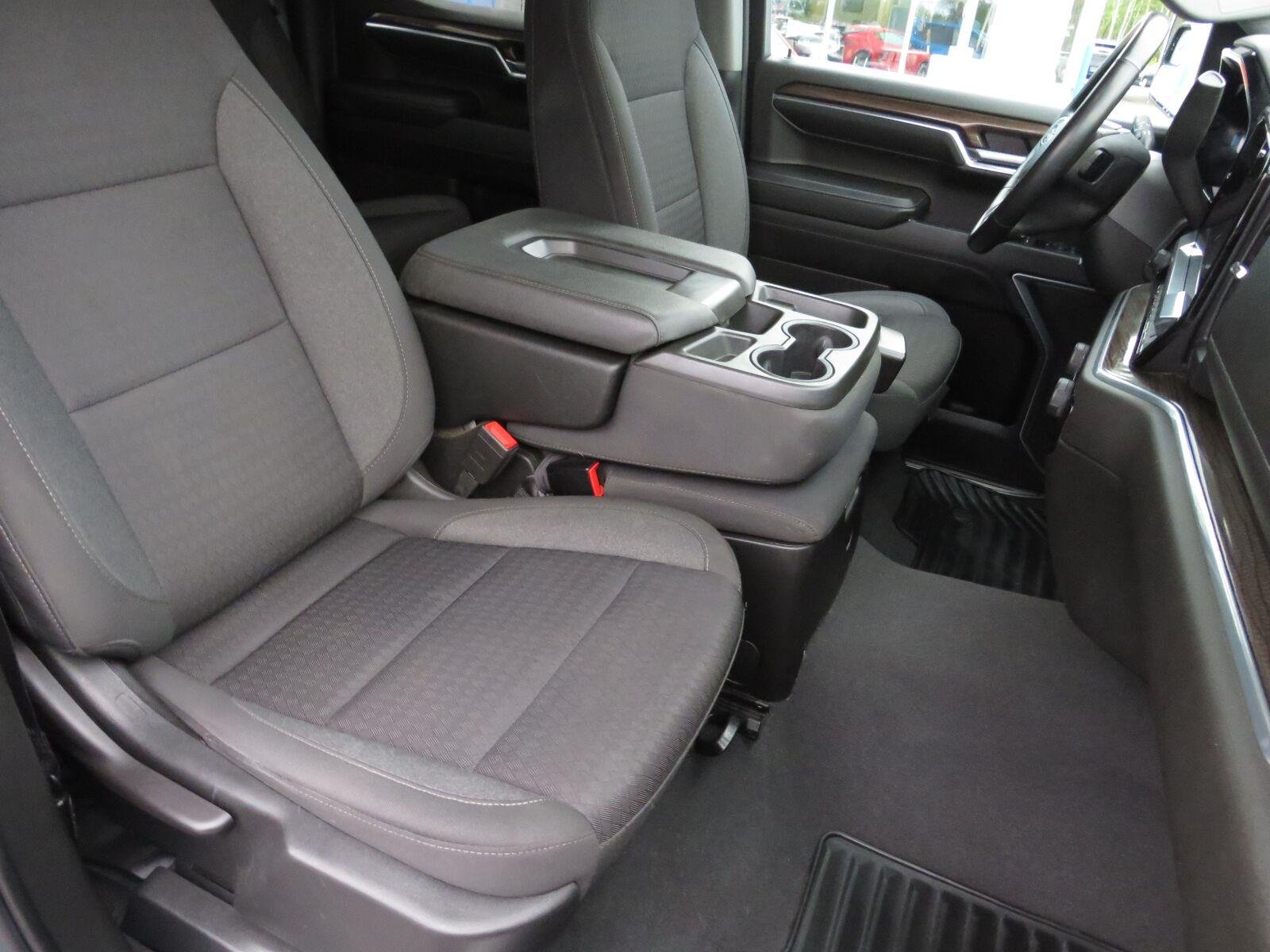 Used 2023 Glacier Blue Metallic Chevrolet RST image 22