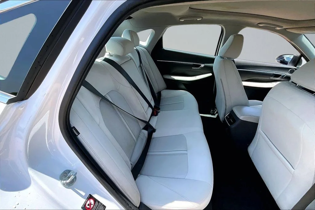Used 2022 Gray Hyundai SEL image 24