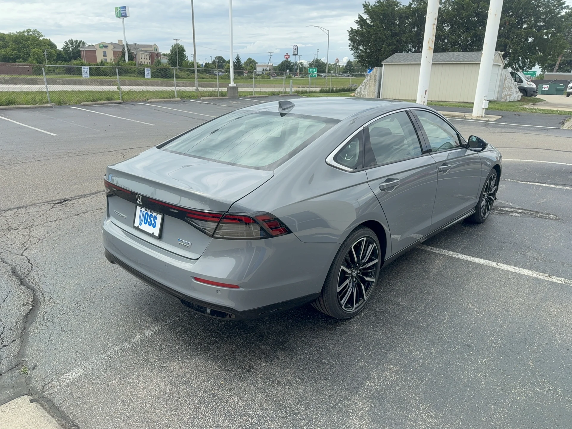 New 2026 Urban Gray Pearl Honda Touring image 5