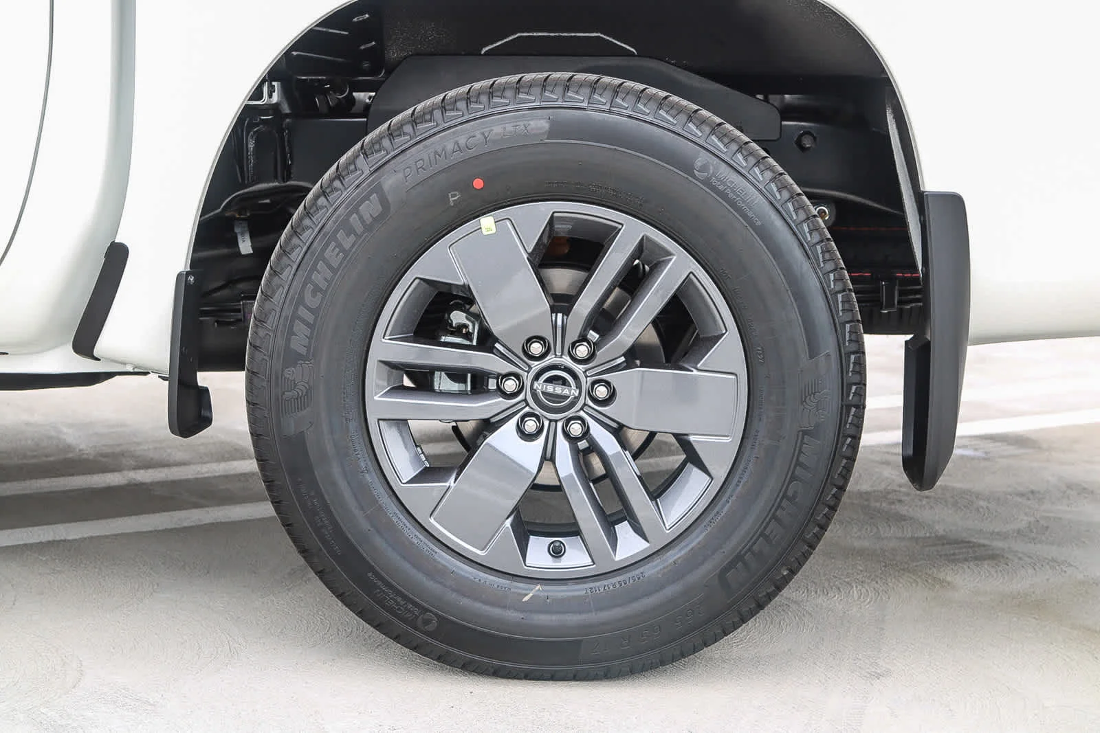 New 2025 Glacier White Nissan Crew Cab SV image 10