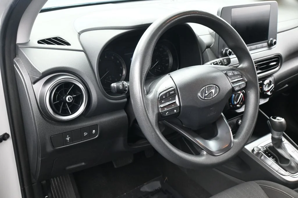 Used 2023 Cyber Silver w/Black Roof Hyundai SEL image 14
