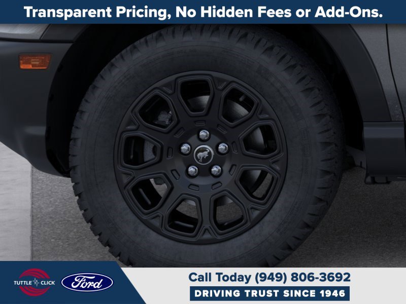 New 2025 Carbonized Gray Metallic Ford Badlands image 19