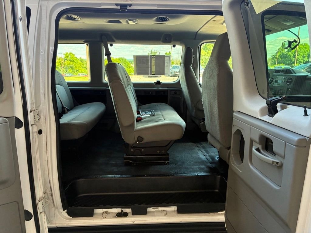 Used 2014 Oxford White Ford XLT image 41