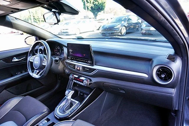 Used 2024 Gray Kia GT-Line image 9
