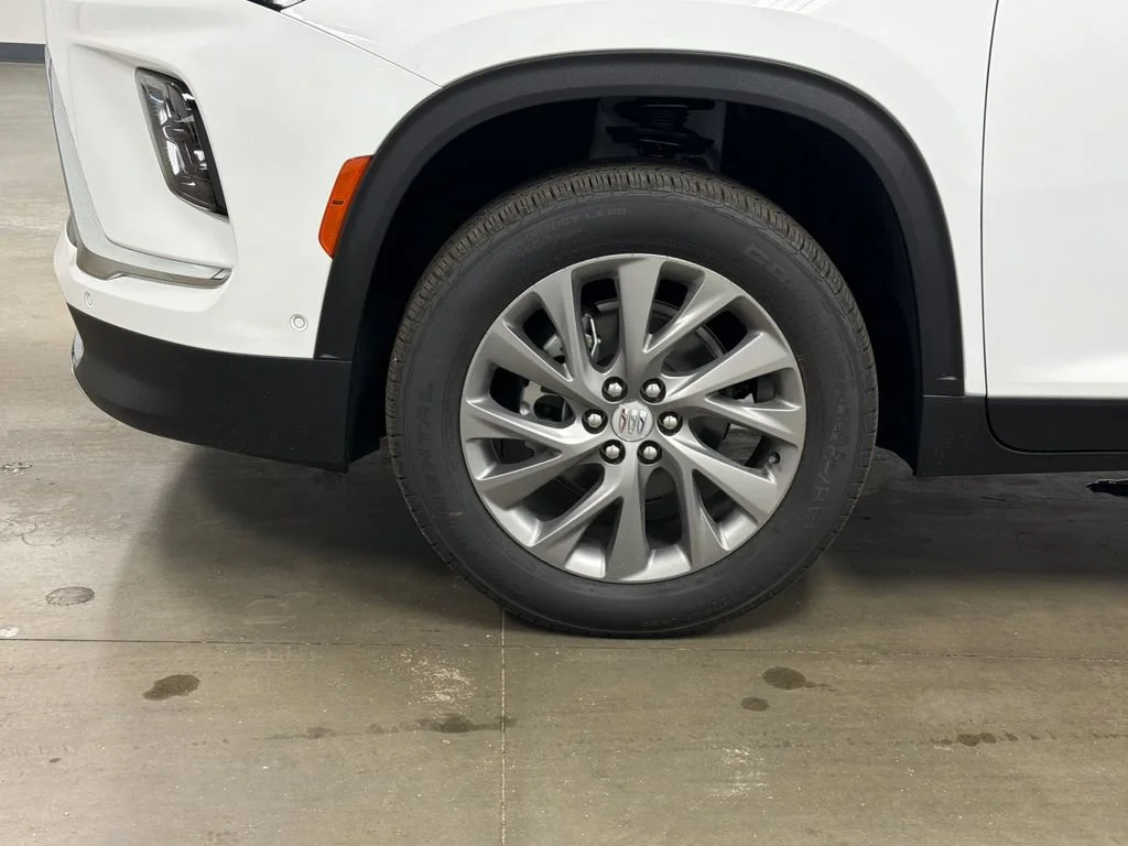 2026 Buick Enclave Preferred - Photo 10