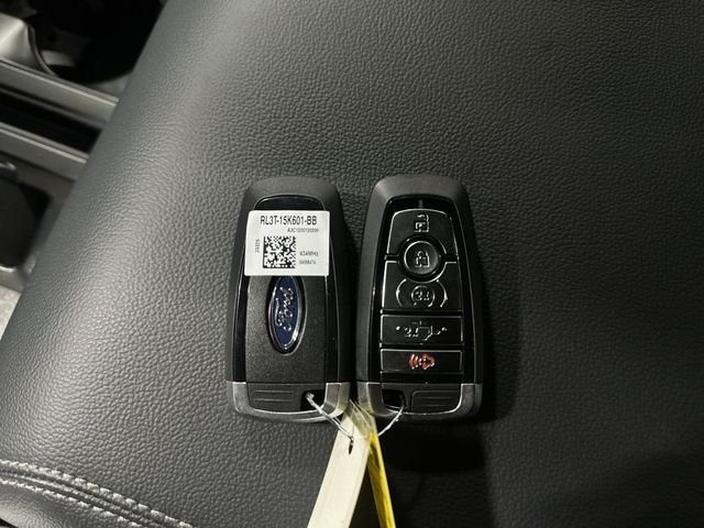 Used 2026 Oxford White Ford XLT image 34