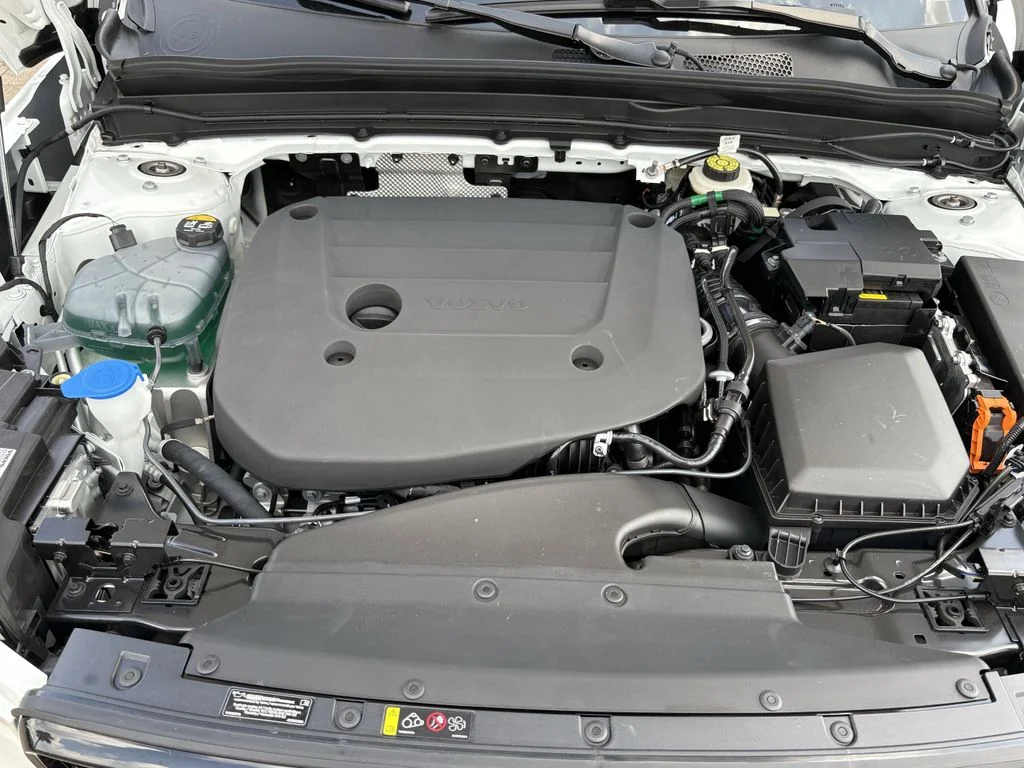 2026 Volvo XC40 Plus - Photo 29