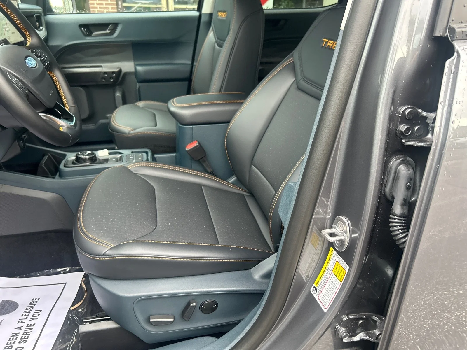 New 2026 Carbonized Gray Metallic Ford Tremor image 12