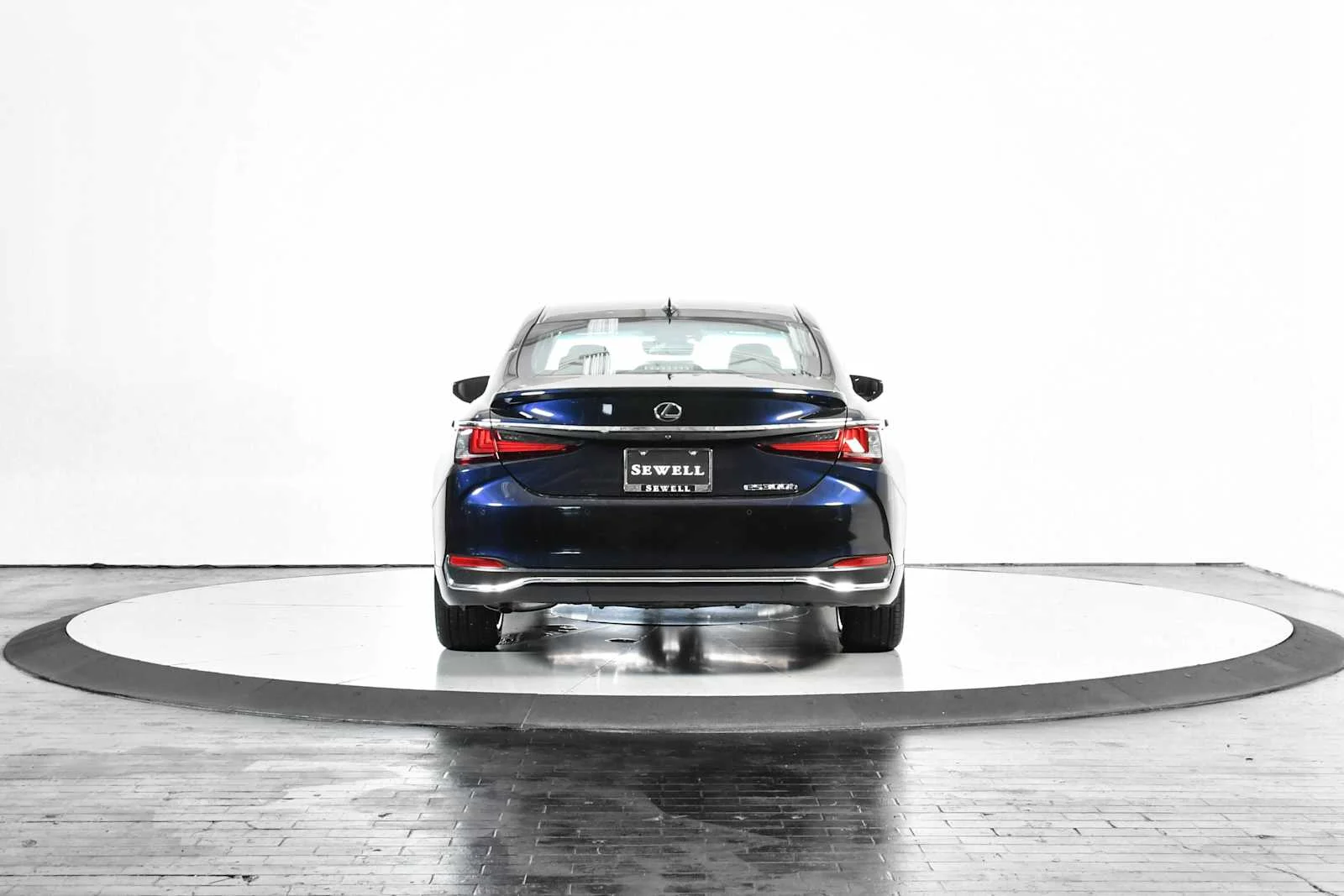 Used 2025 Nightfall Mica Lexus Luxury image 8
