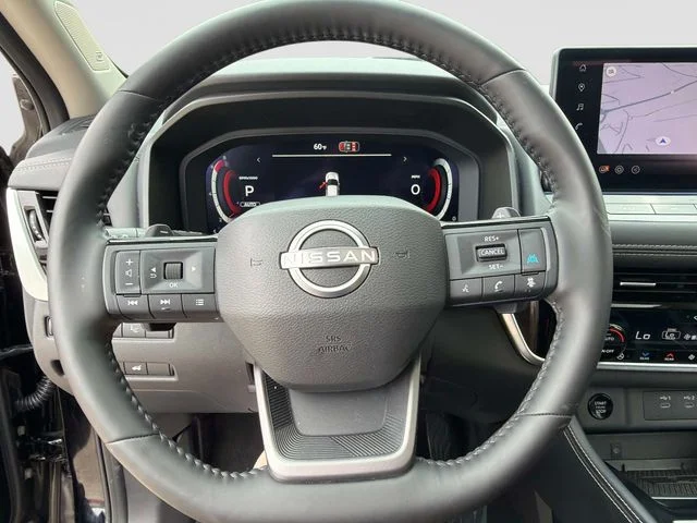 Used 2026 Black Nissan Platinum image 24