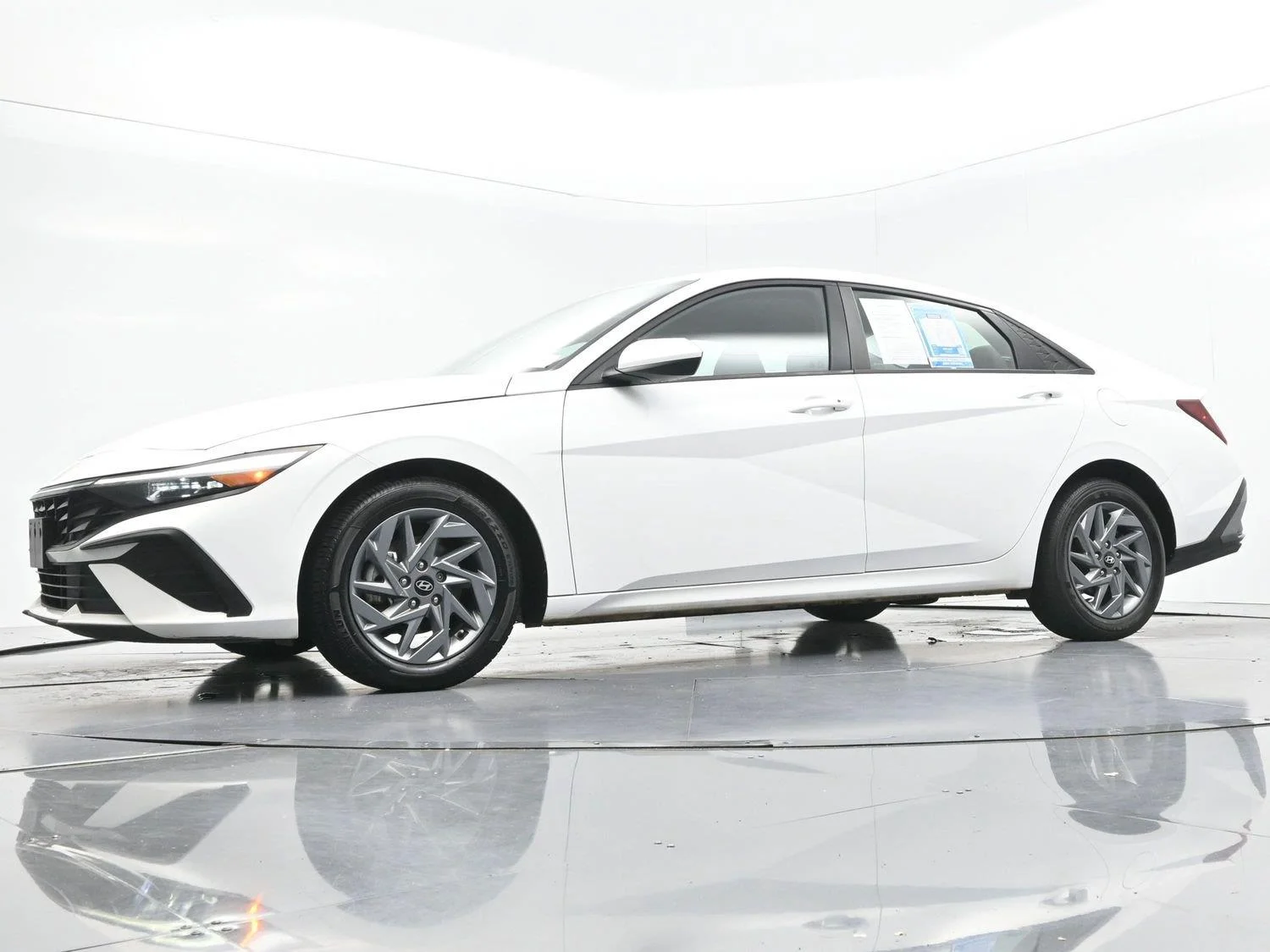 Used 2024 Serenity White Hyundai SEL image 45