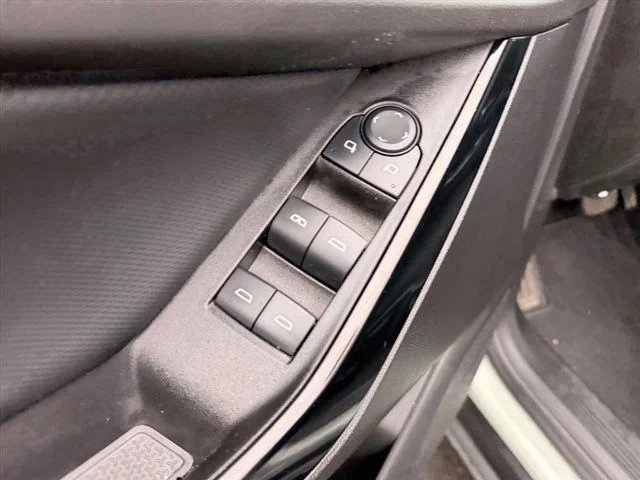 Used 2025 Green Chevrolet LT image 12
