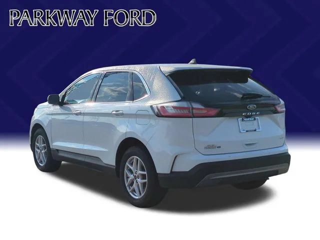 Used 2024 White Ford SEL image 3