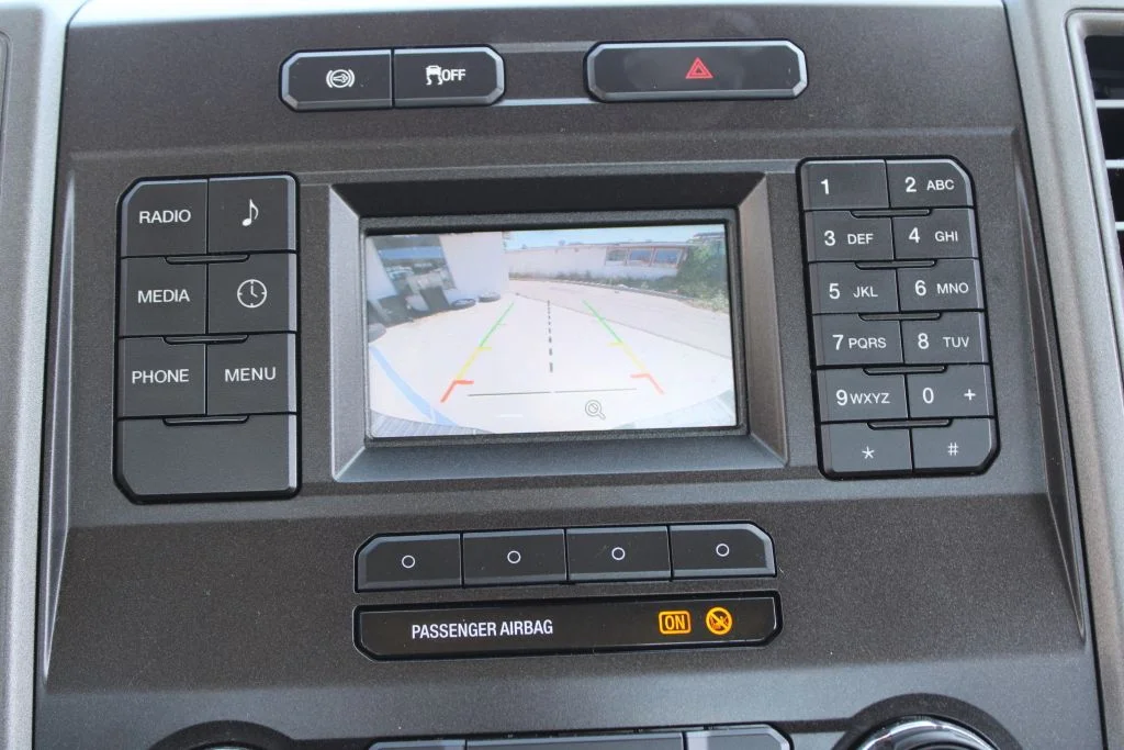 Used 2019 White Ford XL image 19