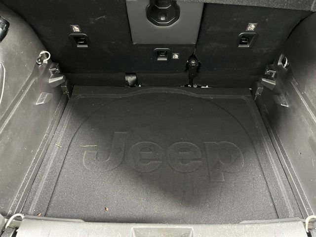 Used 2021 White Jeep Limited image 38