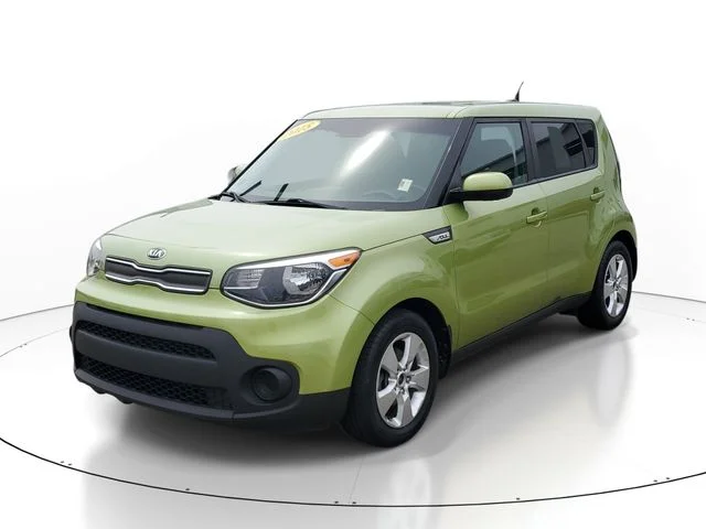 Used 2018 Green Kia Base image 3