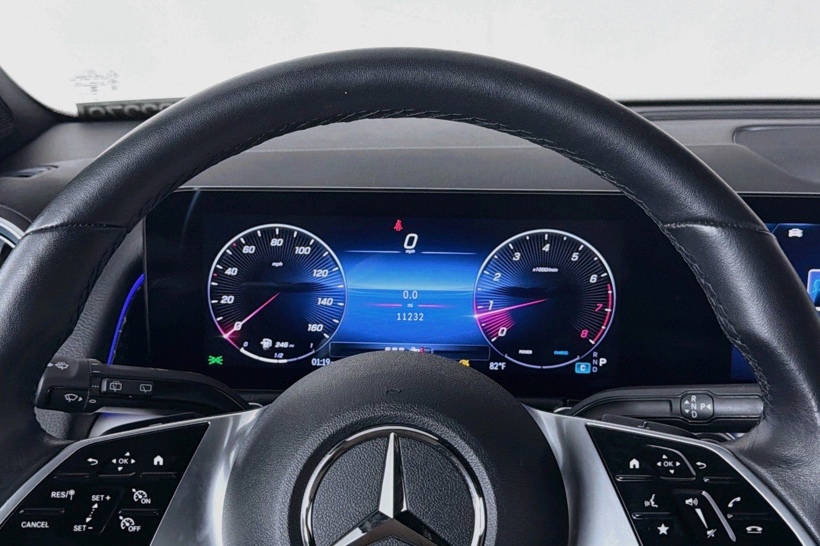Used 2025 Polar White Mercedes-Benz GLB 250 image 20