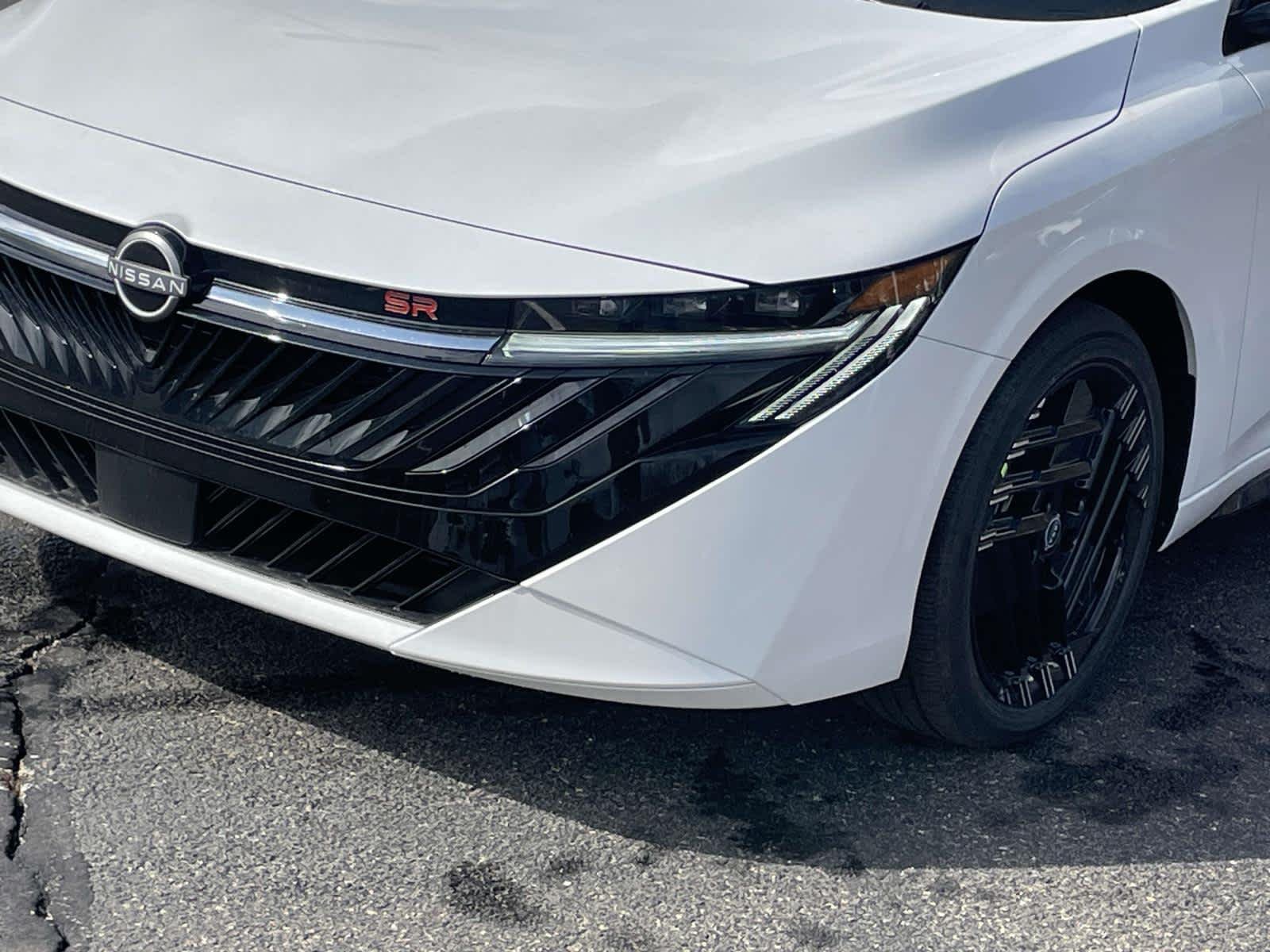 New 2026 Aspen White Tricoat Nissan SR image 9