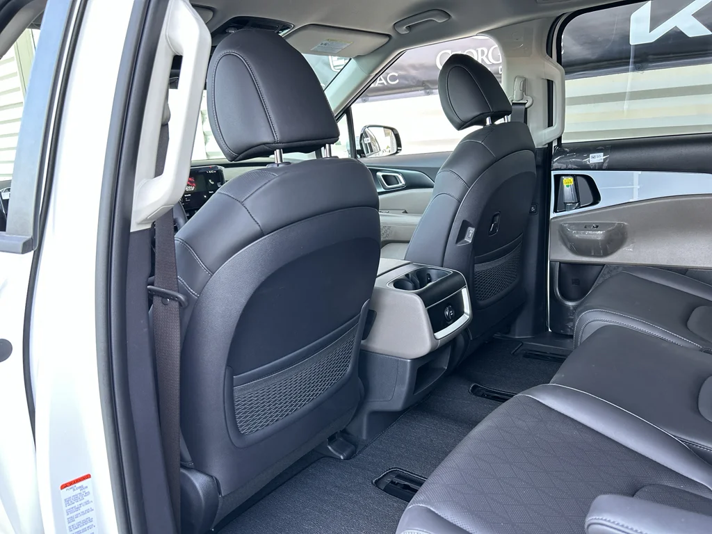 New 2026 Snow White Kia LXS image 11