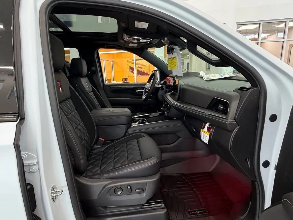 2026 Chevrolet Tahoe Premier - Photo 17
