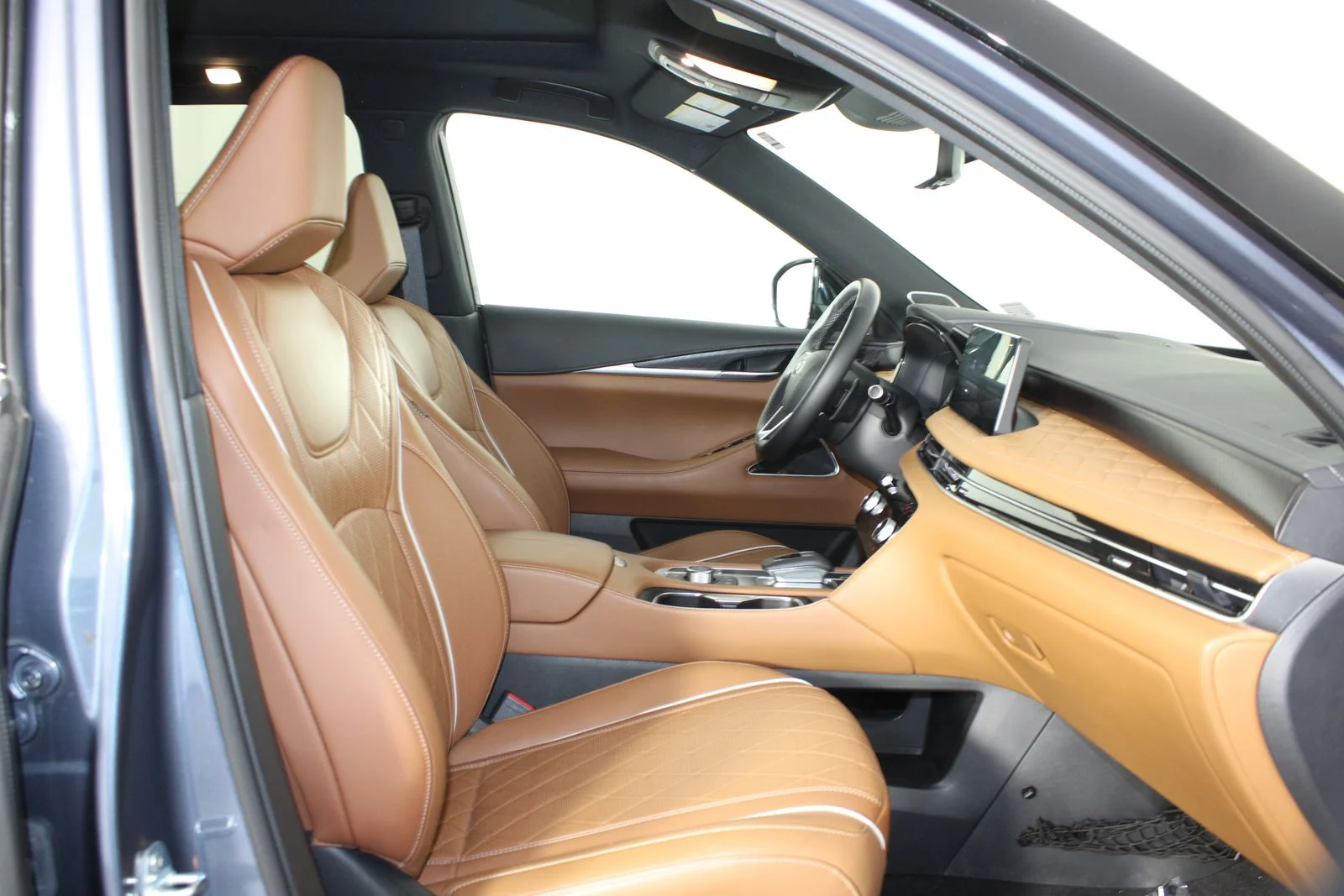 Used 2024 Blue INFINITI Autograph image 16