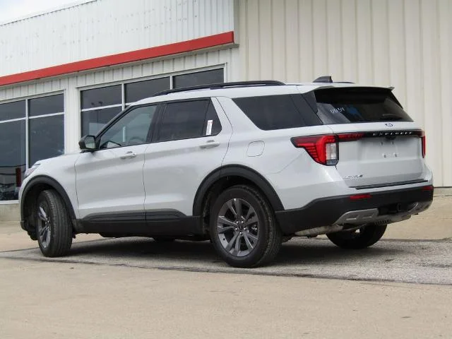 New 2027 Avalanche Gray Ford Active image 46
