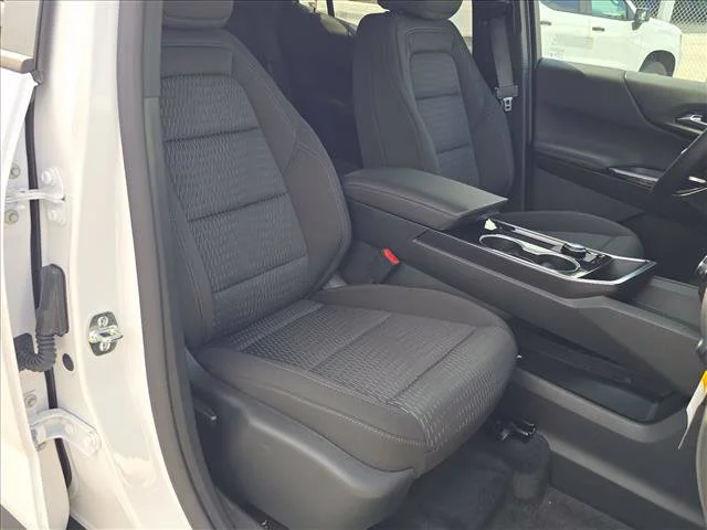 New 2027 Summit White Chevrolet FWD LT image 15