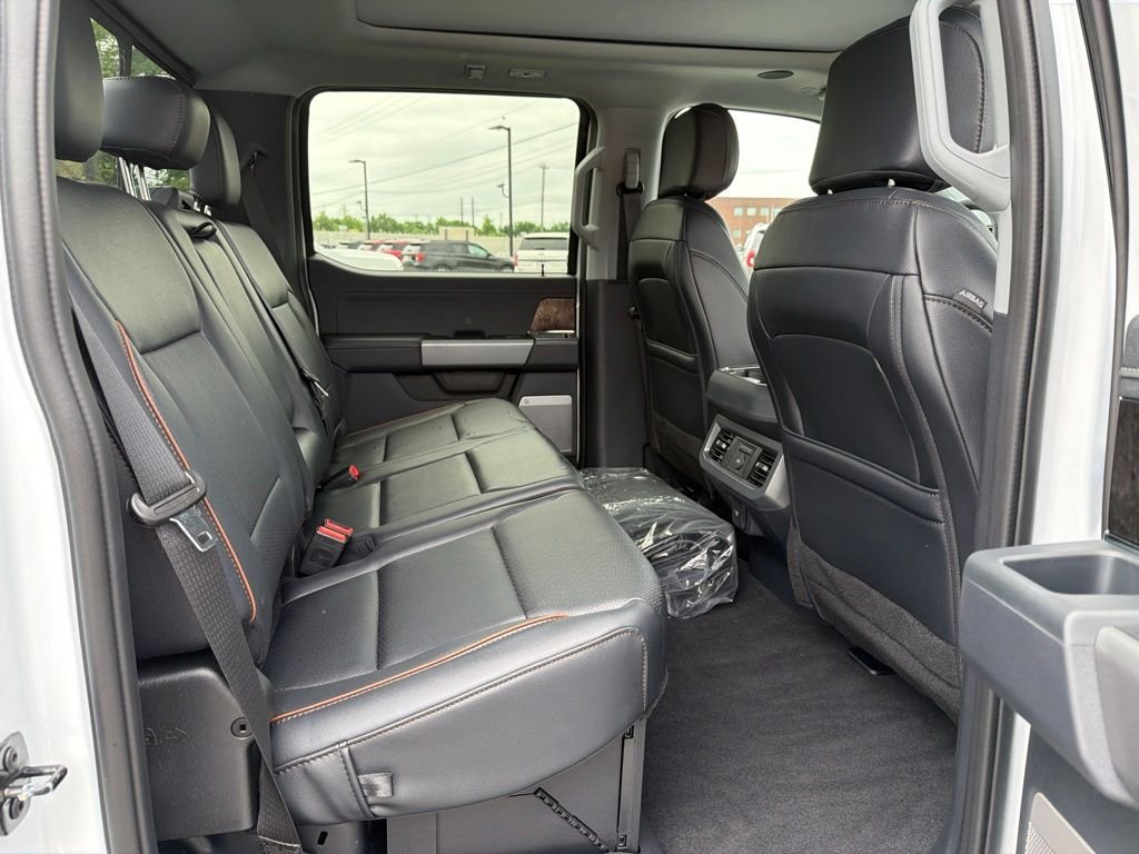 New 2026 Oxford White Ford F-250® Lariat® image 28