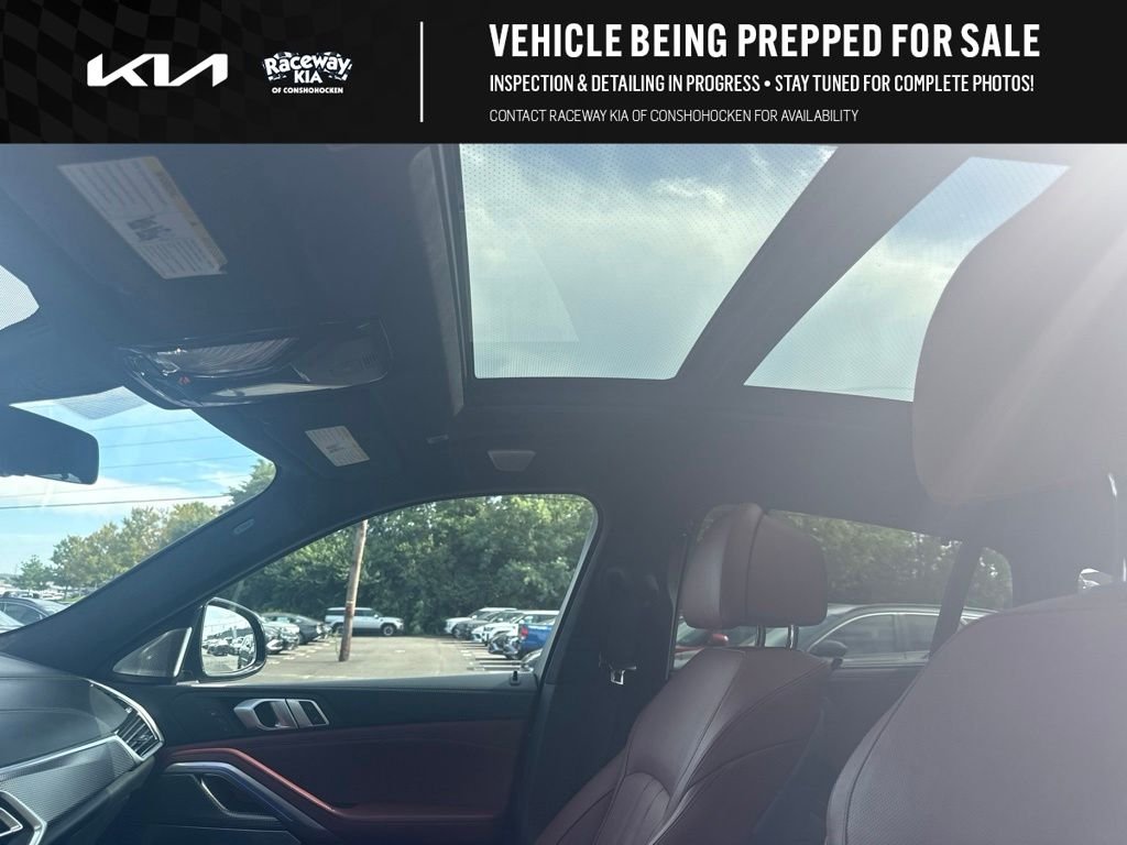 Used 2021 Gray BMW M50i image 13