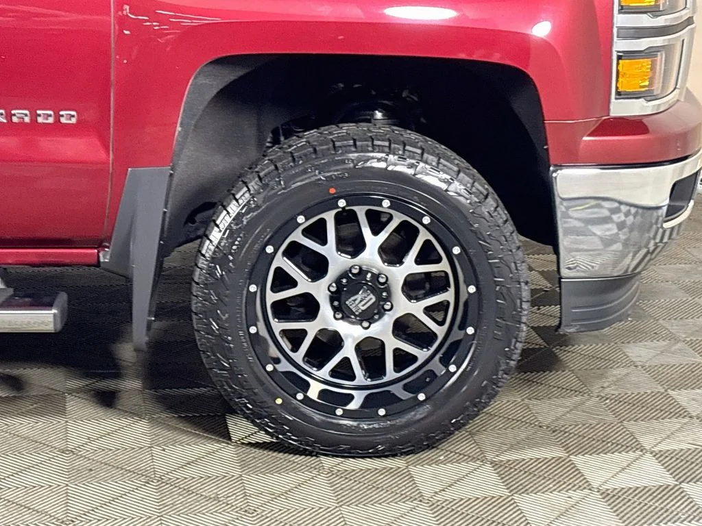 Used 2014 Red Chevrolet LT image 22