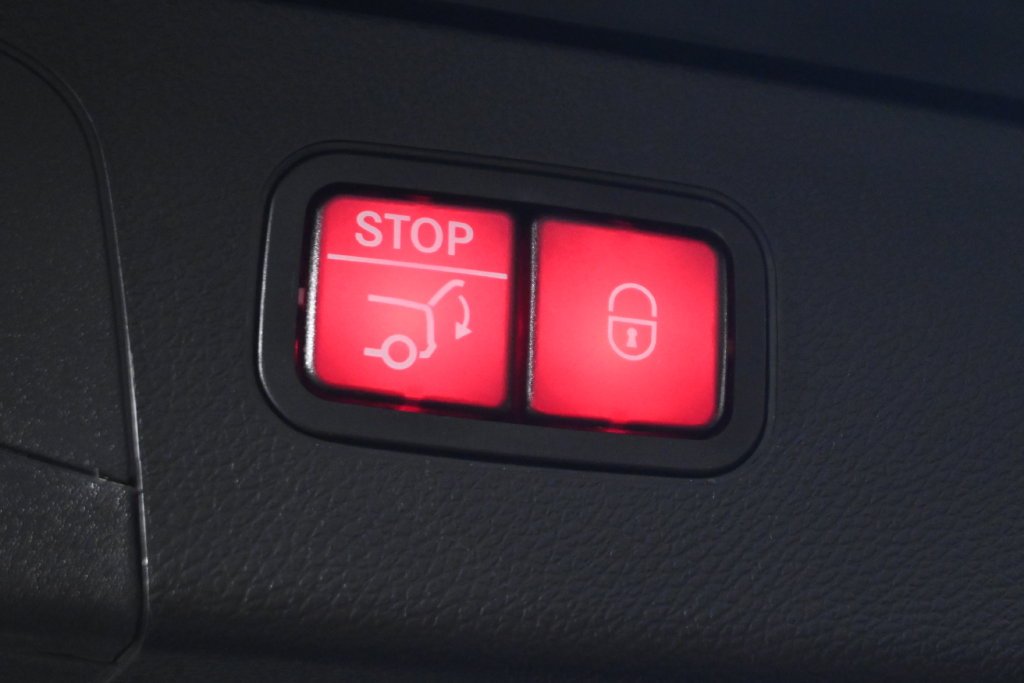 Certified Used 2021 Black Mercedes-Benz GLC 300 image 38