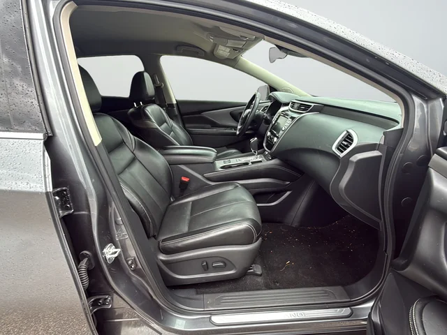 Used 2020 Gray Nissan SL image 12
