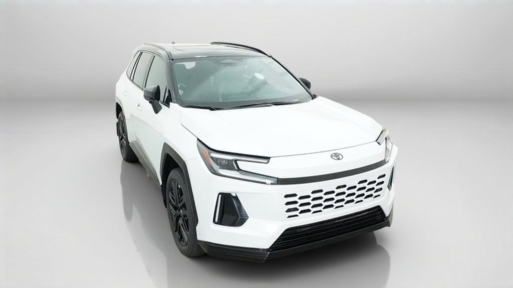New 2026 Wind Chill Pearl with Midnight Black Metallic roof Toyota XSE image 6