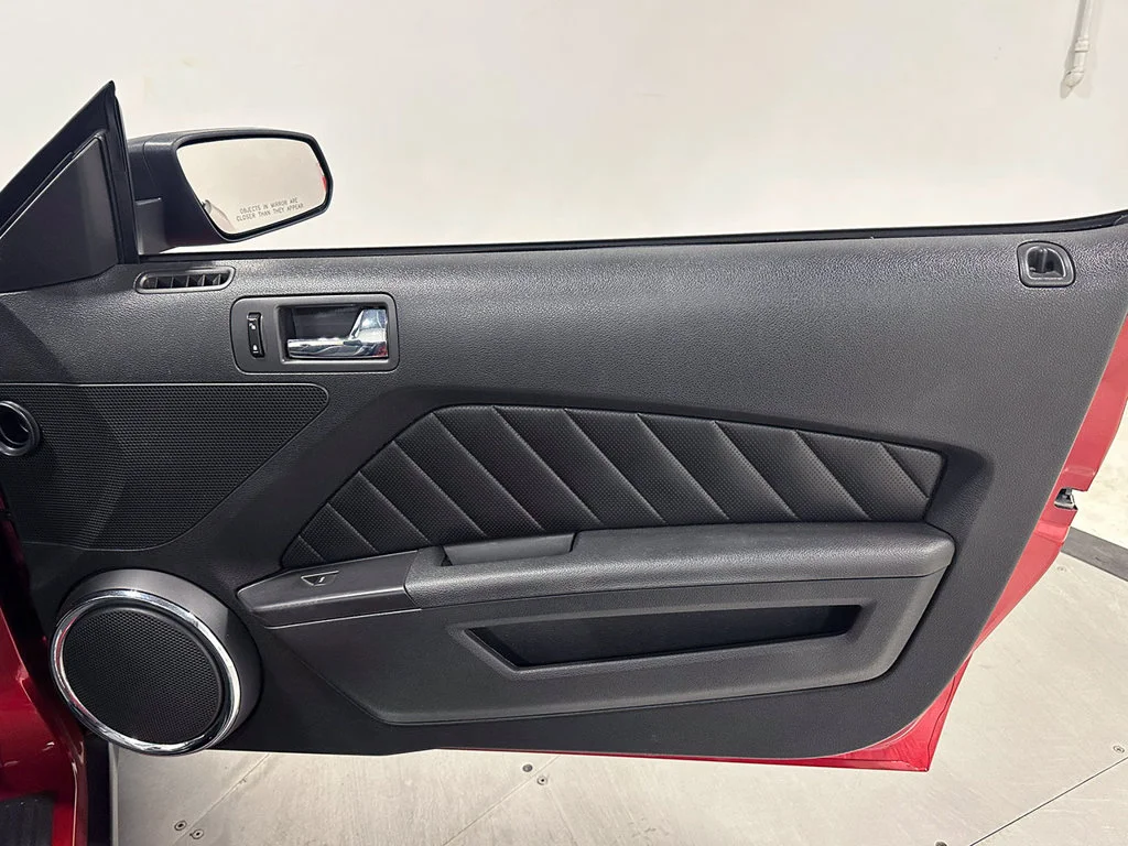 Used 2010 Red Ford V6 image 46