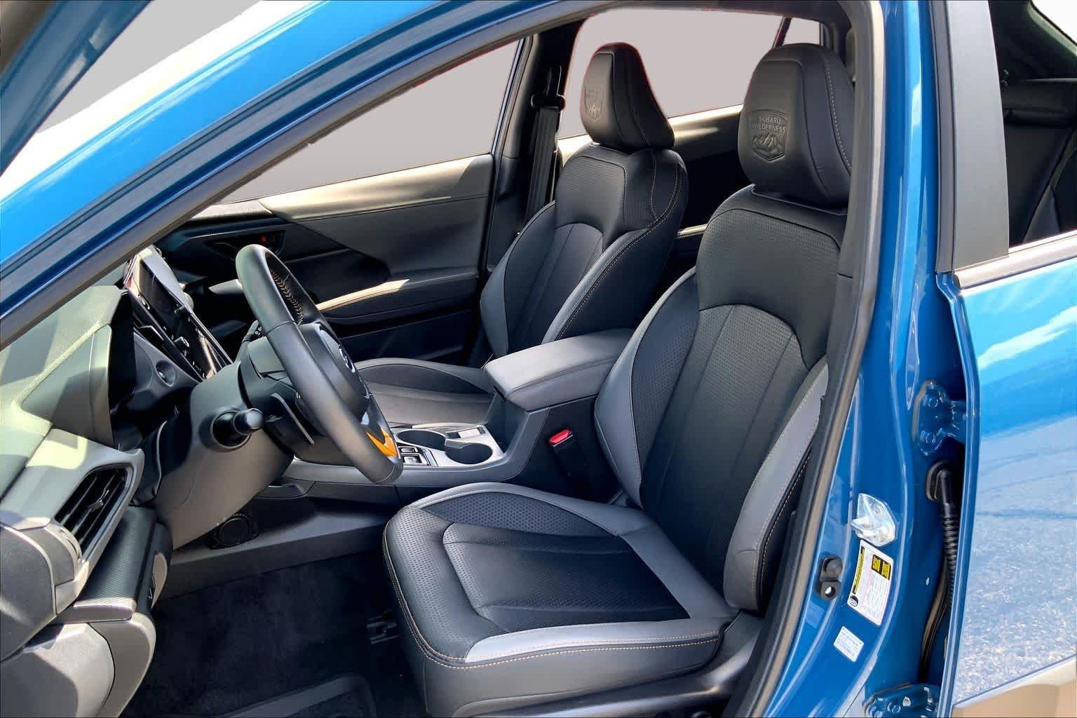 Certified Used 2025 Geyser Blue Pearl Subaru Wilderness image 7
