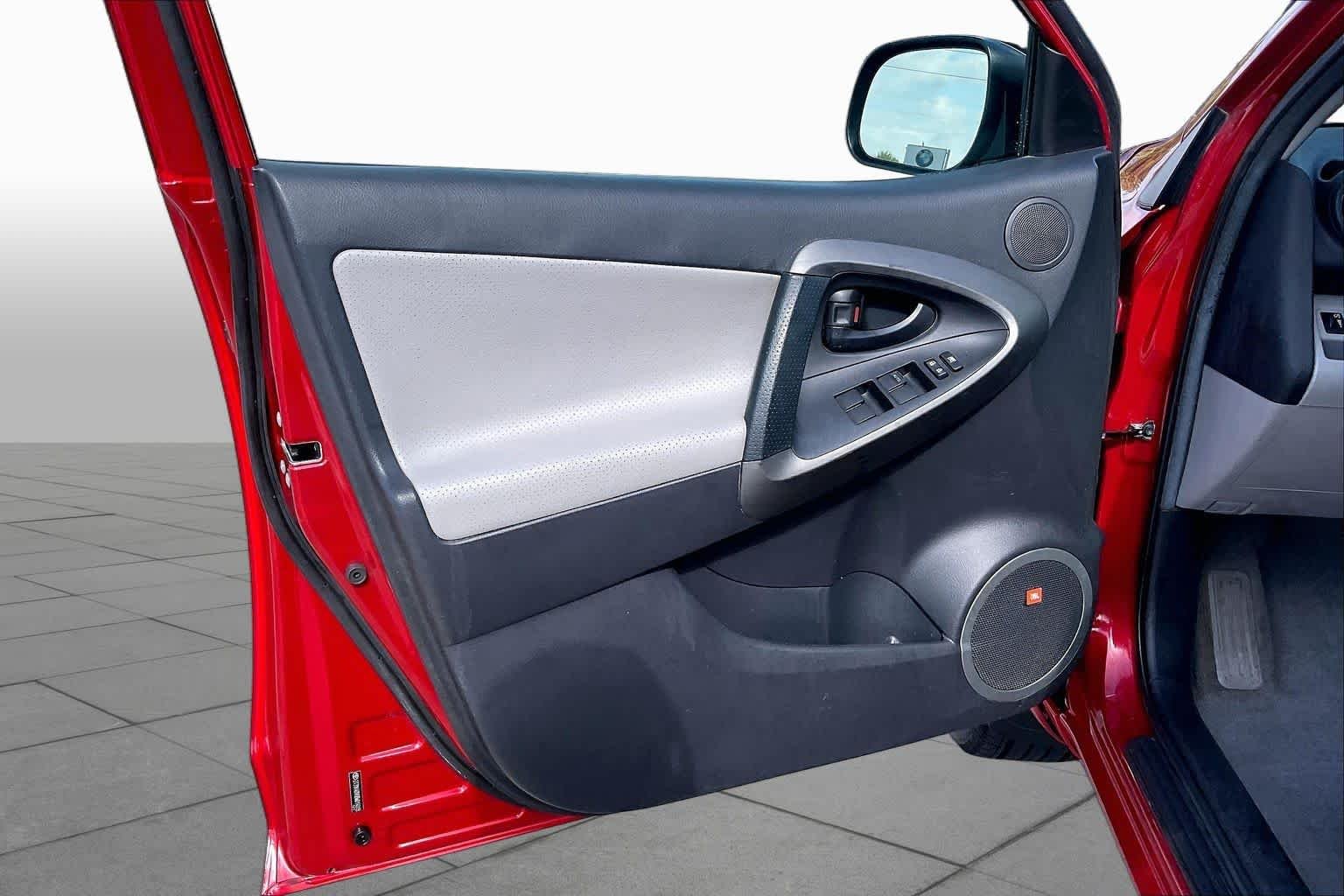 Used 2011 Barcelona Red Metallic Toyota Ltd image 20