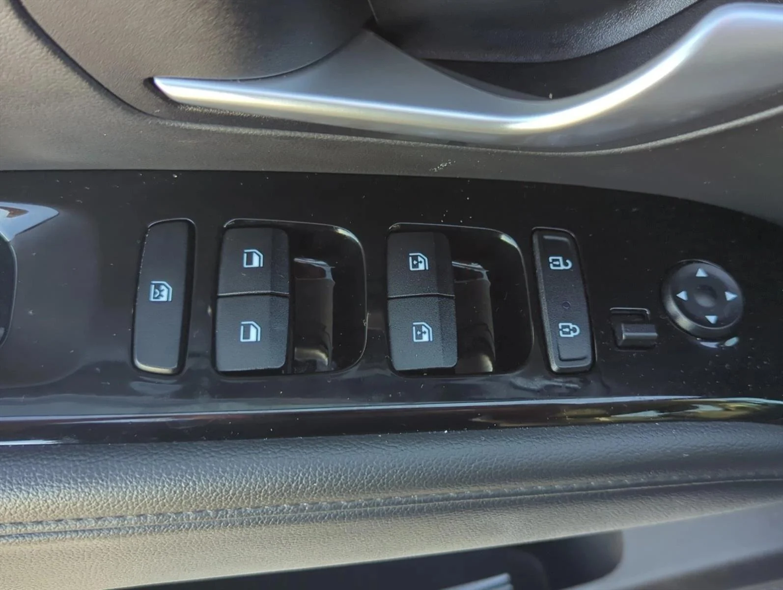 Used 2024 Dark Gray Metallic Hyundai Limited image 8