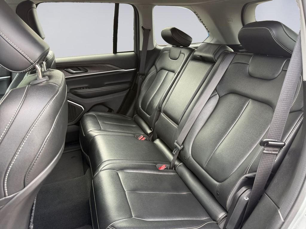 Used 2024 Silver Jeep 4xe image 16