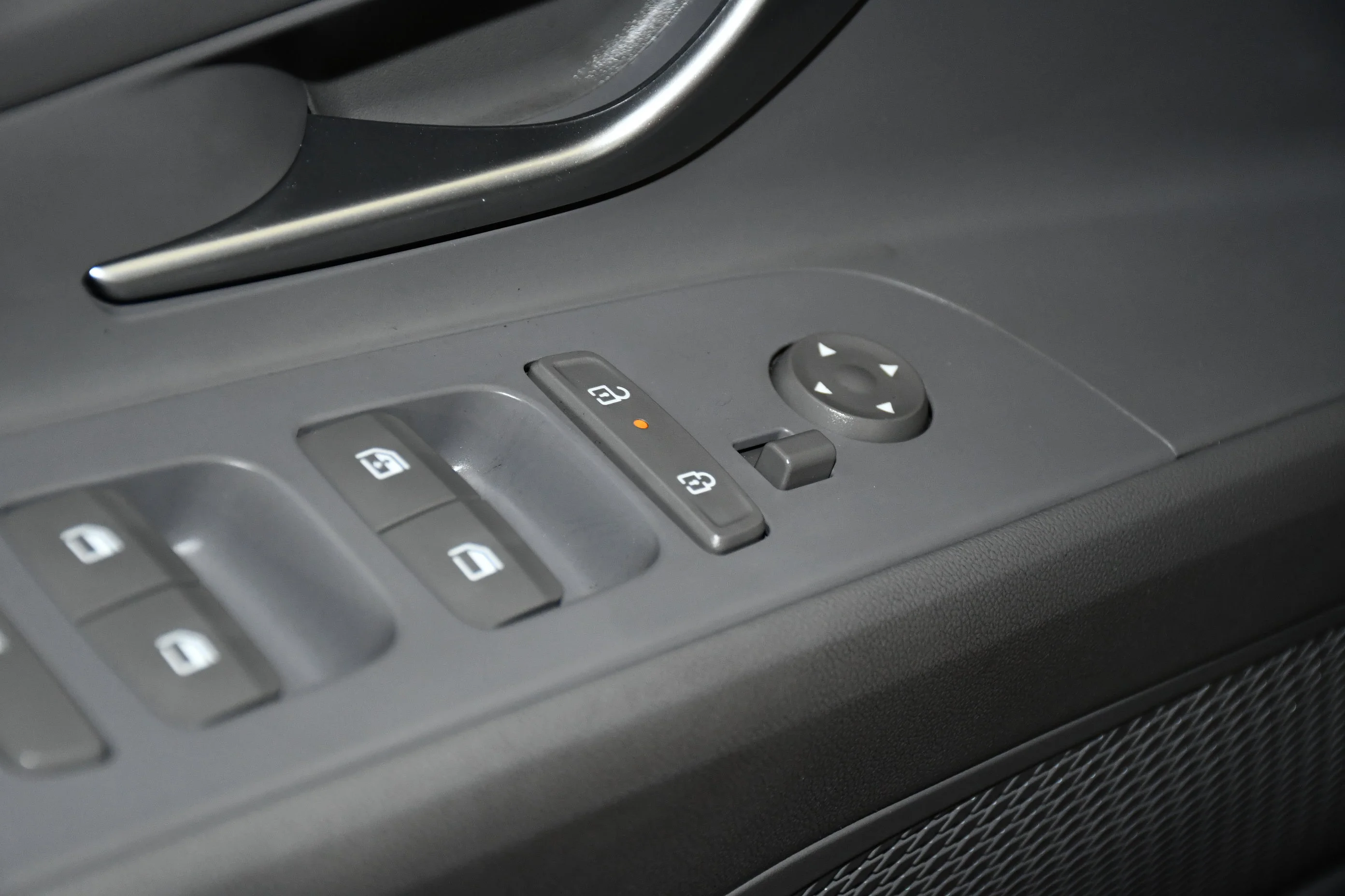 Used 2024 Abyss Black Hyundai SEL image 35