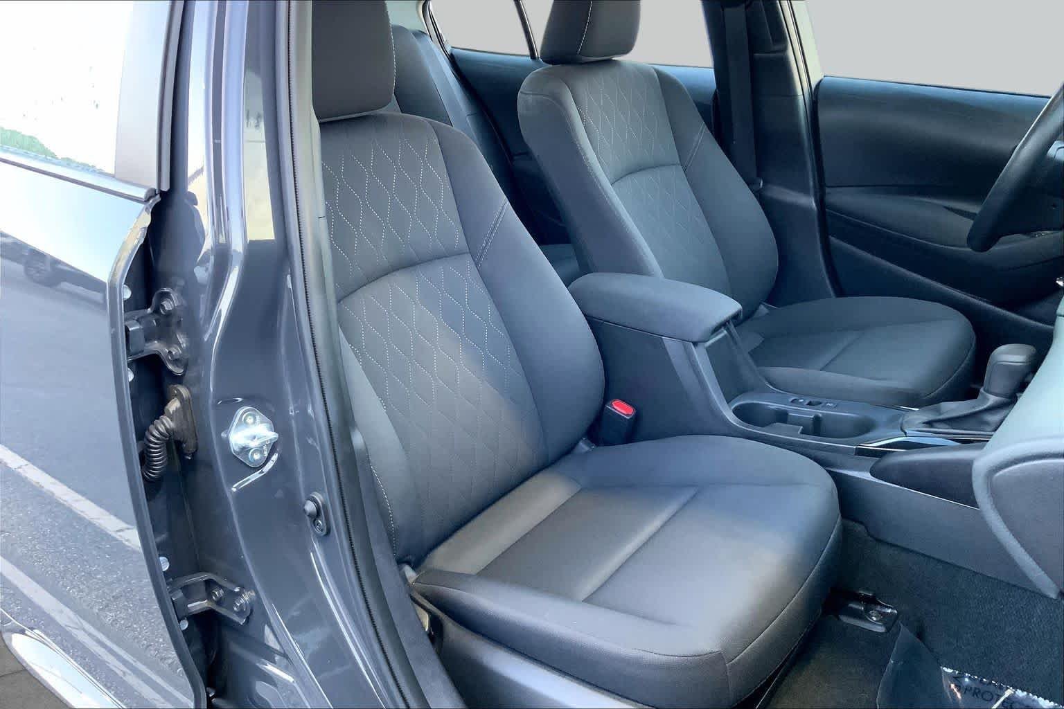 Used 2025 Underground Toyota LE image 8
