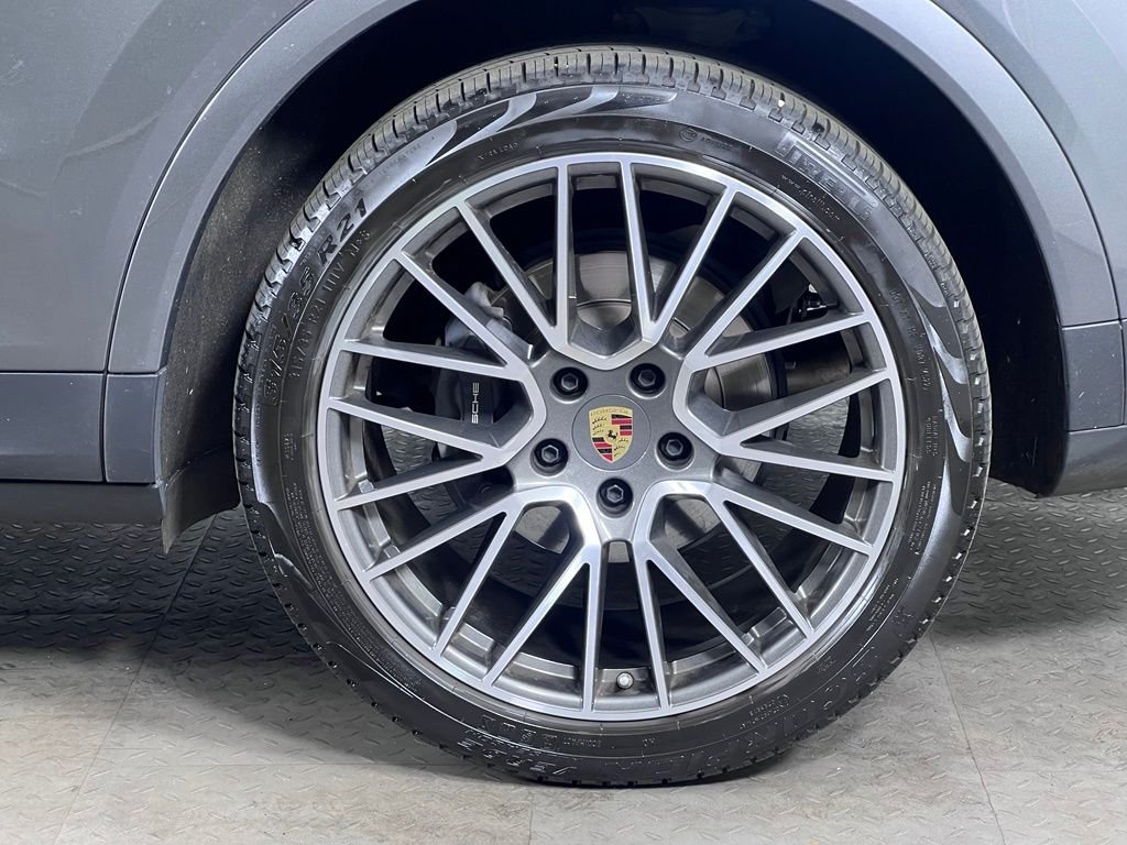 Certified Used 2023  Porsche  image 11