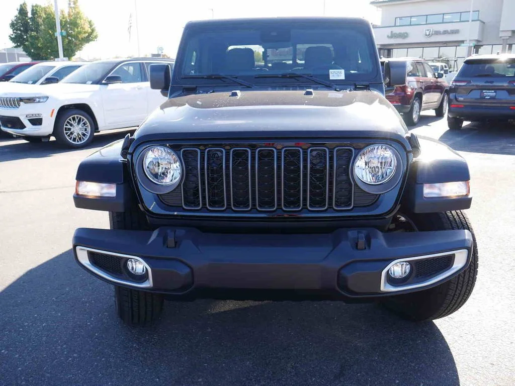 2025 Jeep Gladiator Sport S - Photo 2