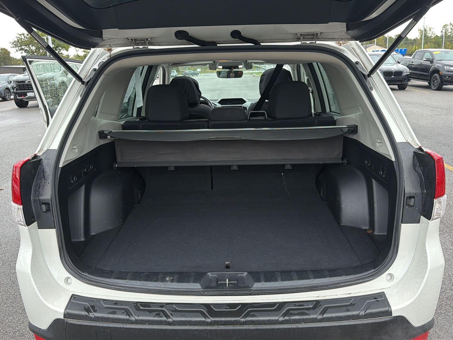 Used 2020 Crystal White Pearl Subaru Premium image 21