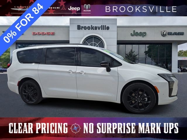 New 2027 Bright White Clear-Coat Exterior Paint Chrysler Limited image 1