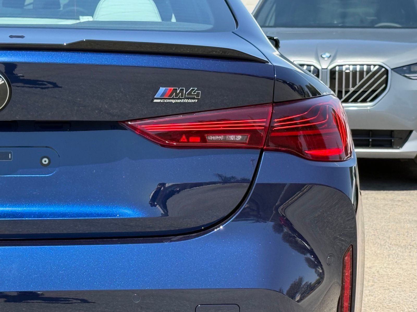 New 2027 Tanzanite Blue II Metallic BMW Competition image 14