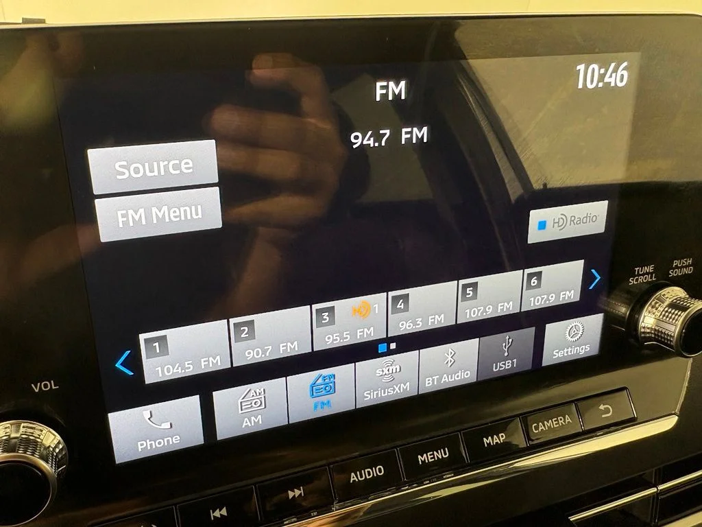 Used 2024 White Mitsubishi SE image 28