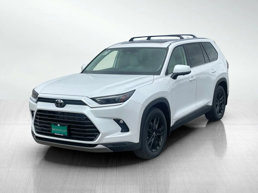 New 2026 Wind Chill Pearl Toyota Platinum image 7