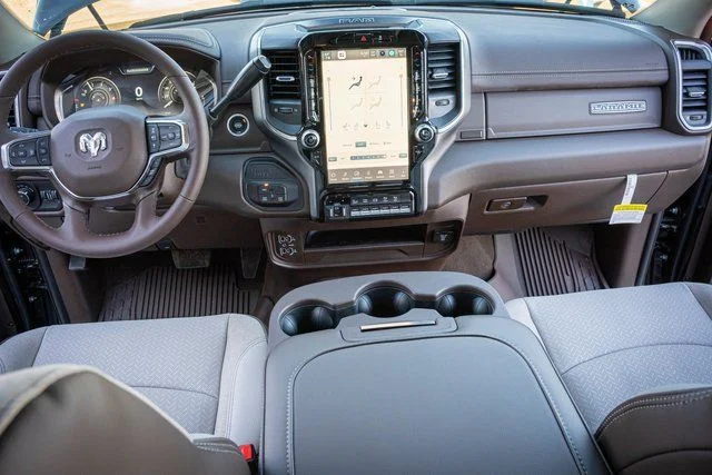 2026 RAM 3500 Laramie - Photo 32