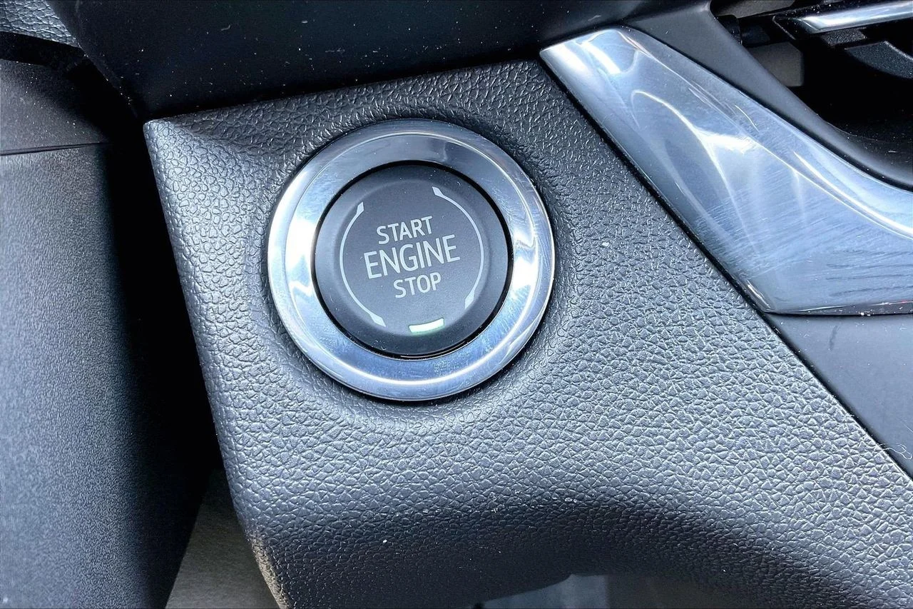 Used 2025 Gray Buick Preferred image 26